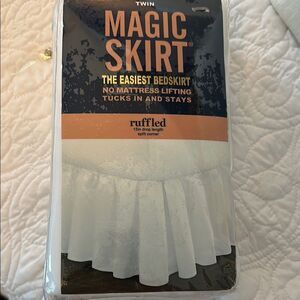 Twin White Ruffled Resort Bedding